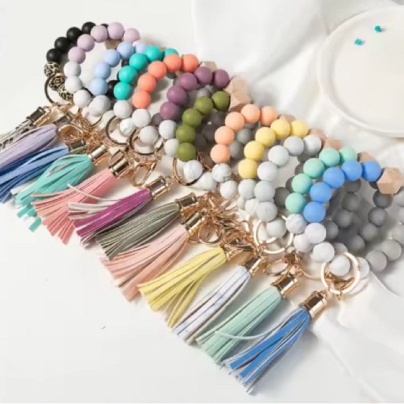 MYSTERY GIFT BAGS - Picture 5 of 12